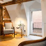 Johannis - Schrangen-suites-1389 Apartamento