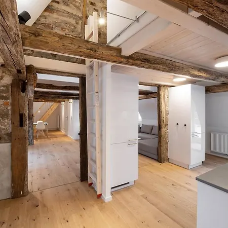 Johannis - Schrangen-suites-1389 * Luneburg