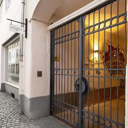 Johannis - Schrangen-suites-1389 Luneburg